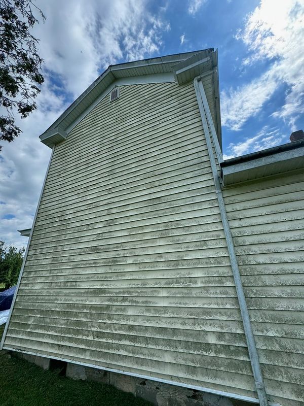 House siding before soft washing
